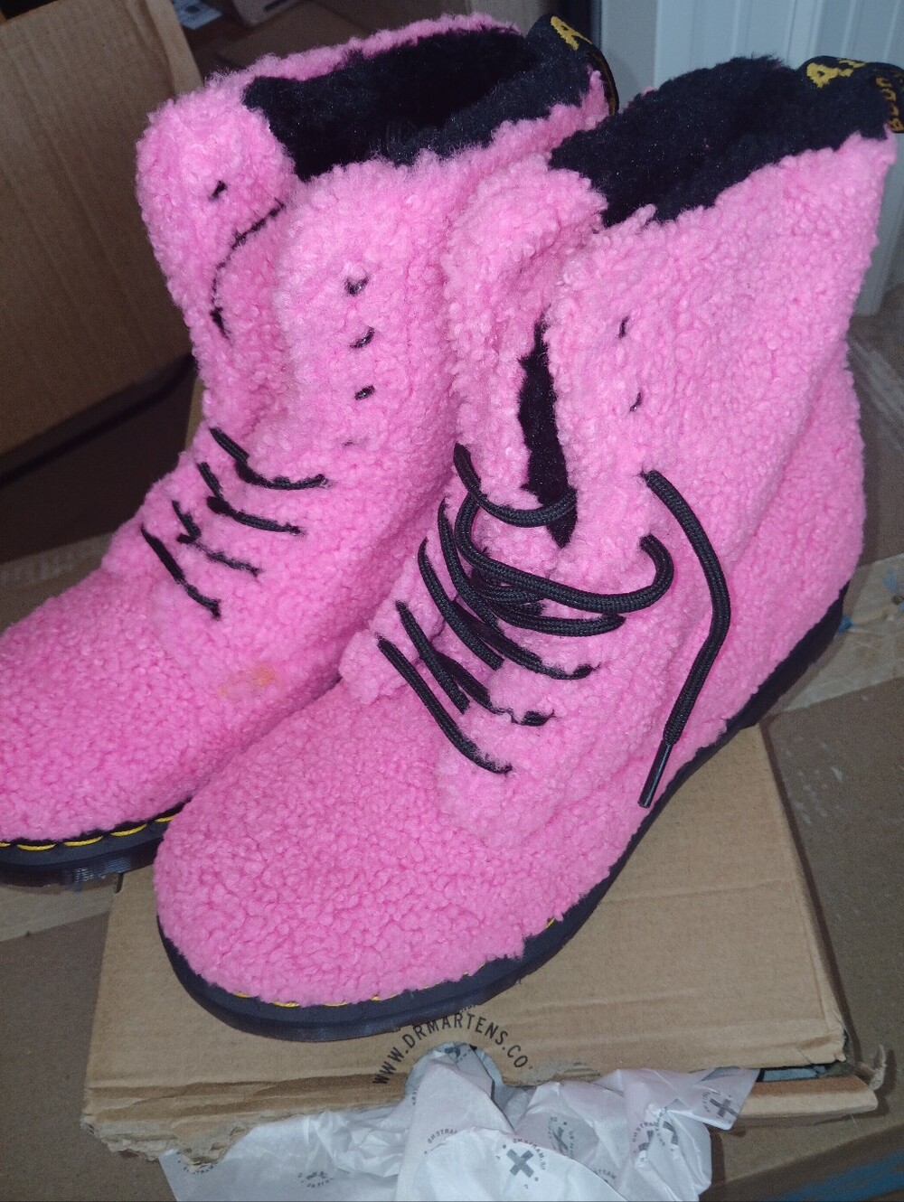 Dr. Martens PINK SHERPA Pascal faux Shearling boots - Picture 5 of 9